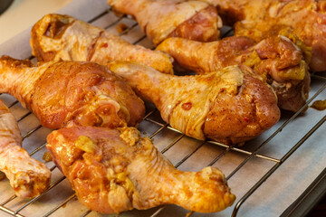 Marinating Raw Chicken Legs
