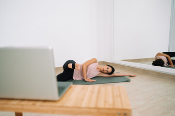 Pilates teacher online session