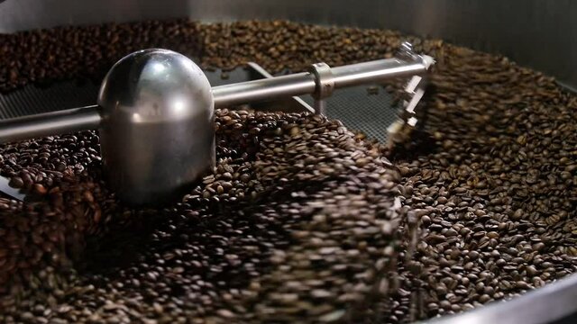 Cooling coffee after roasting