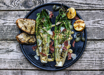 Grilled Caesar Salad Lemon