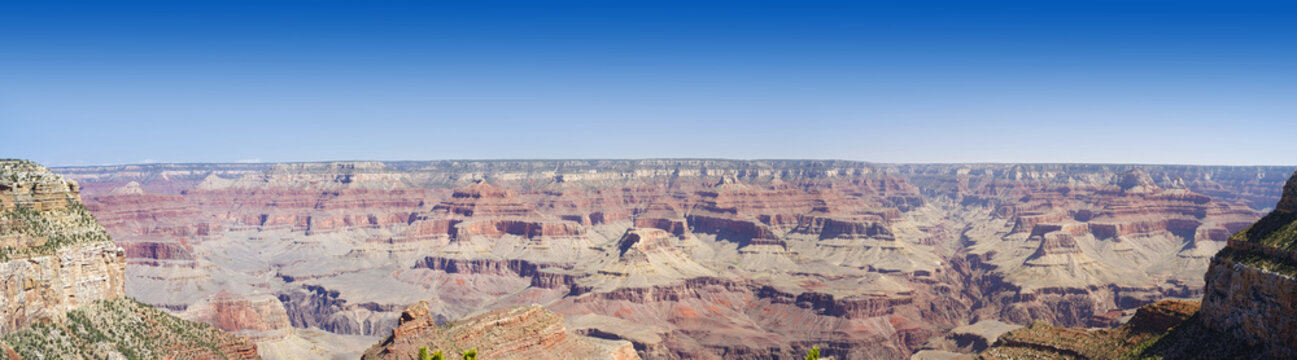 This image shows a panoramic view of the Grand Canyon taken from the South Rim.