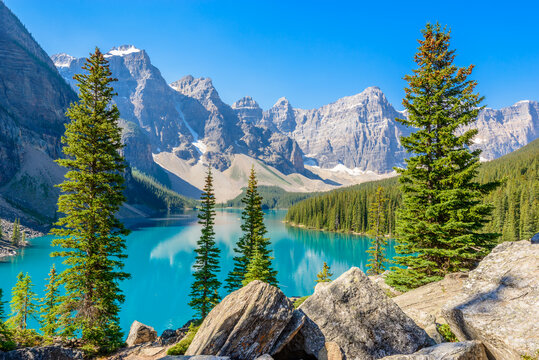 Majestic mountain lake in Canada. Moraine Lake in Alberta, Canada.