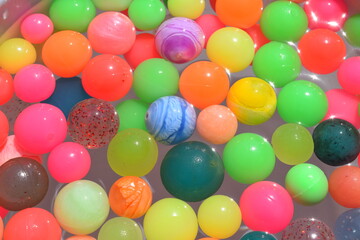 カラフルなボール