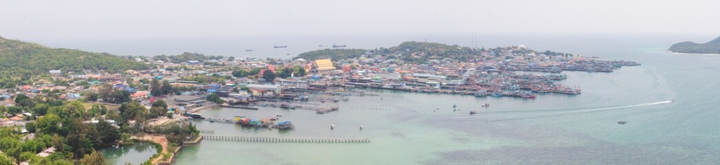 Fototapeta na wymiar Aerial panorama of the pier at Samae San