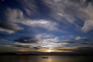 Amanecer en El Golfo de Fonseca, La Unión, El Salvador, Centroamérica.