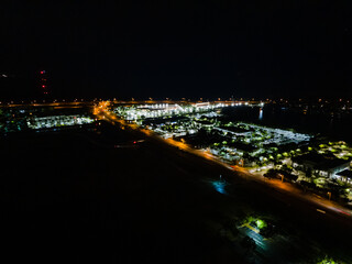 Fototapeta na wymiar Beautiful aerial view of a huge shopping mal in Florida 