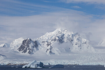 Fototapeta na wymiar Icebergs. Antarctica ice landscape, climate change. Extreme expedition.