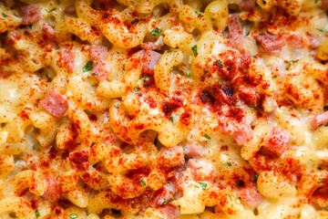 Creamy Baked Mac and Cheese with ham