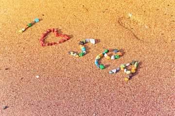 Fototapeta na wymiar footprints on the sand