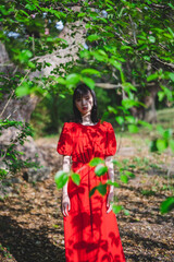 自然の中の女性