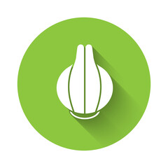 White Onion icon isolated with long shadow. Green circle button. Vector