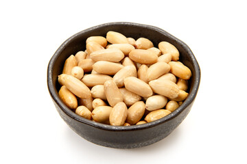 皮をむいたピーナッツ