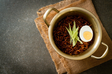 Korean Instant Noodle with Black Bean Sauce (Jajangmyeon or JJajangmyeon)