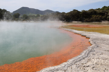 Wai-O-Tapu Thermalwunderland The Champagne Pool / Wai-O-Tapu Thermal Wonderland The Champagne Pool /