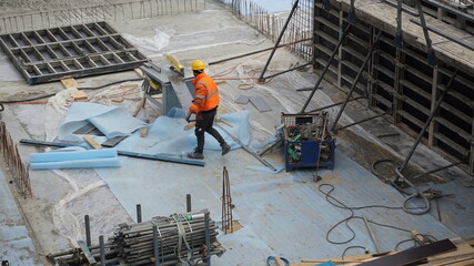 Bau, Baustelle, Grube, Arbeiter, Neubau, Bauarbeiter, Hausbau, Säge, Kreissäge, Bausäge,...