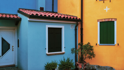 Among the colorful alleys of Caorle