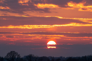 farbenprächtiger Sonnenuntergang