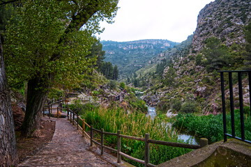 Fototapeta premium Jérica, la vuelta de hoz