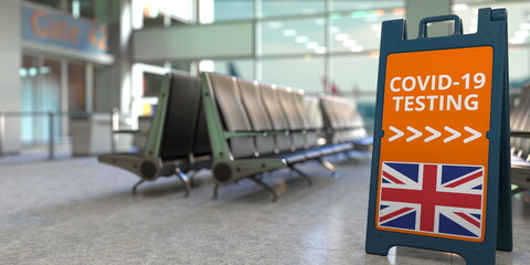 Obraz premium COVID-19 testing text and flag of the United Kingdom on a sandwich board sign in the airport terminal, 3D rendering