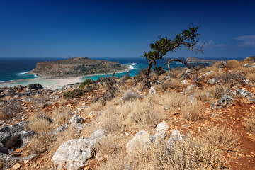 Widok na lagunę Balos na greckiej wyspie Krecie. Krajobraz morski. Bezludna wyspa, piaszczyste...