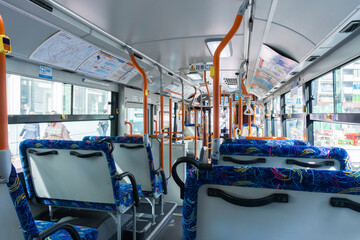 バスの車内