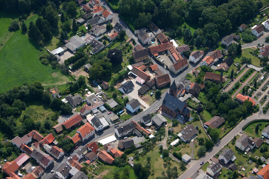 Luftbild Ortsmitte Sommerau mit Kirche