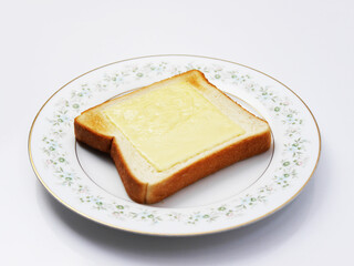 チーズをのせた半焼けのトースト