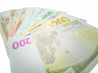 Primer plano abanico billetes euros de distintos valores