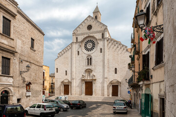 Fototapeta na wymiar Bari. Facciata della Basilica Cattedrale di San Sabino
