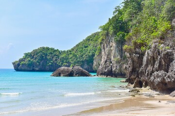 Fototapeta na wymiar Turquoise Water and Tropical Paradise of Thung Zang Bay in Chumphon, Thailand