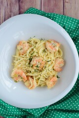 Creamy Spaghetti Pasta with Prawns and Dill