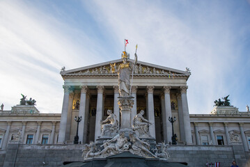 vienna parliament statue