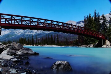 Fototapeta premium Rocky Mountain Bridge