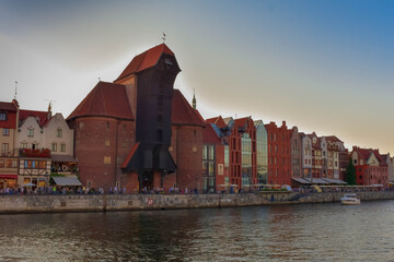 Fototapeta na wymiar old crane at Gdańsk