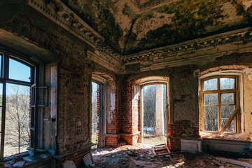 Fototapeta na wymiar Old ruined abandoned historical mansion, inside view