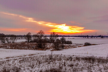 Fototapeta na wymiar sunset in the winter