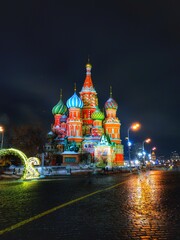 Obraz premium Basilius-Kathedrale bei Nacht