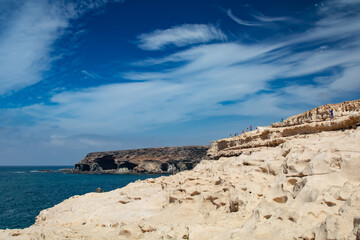 Fototapeta na wymiar Przestrzenna panorama na wyspie z widokiem na ocean