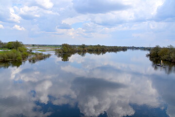 rzeka Narew, plaza przy Twierdzy Modlin, wypozyczalnia kajakow,