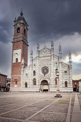 Obraz premium Monza Cathedral before the restoration of the facade
