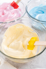 Unicorn meringue pops
