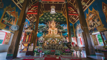 Fototapeta na wymiar Beautiful temple in thailand.