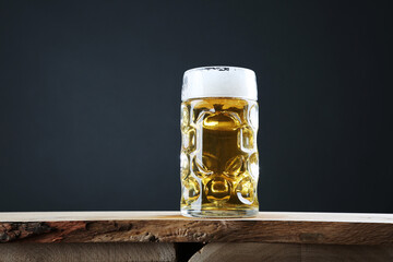 Masskrug mit Bier
