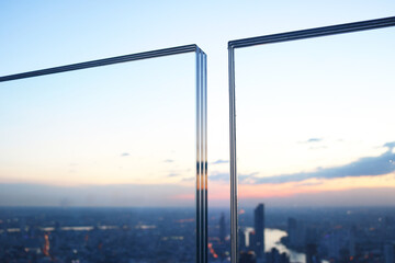 Laminated glass three layer used for architectural design and decoration.