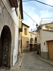 スペイン バレンシア サグントの町の路地
Alley in the town of Sagunto, Valencia, Spain