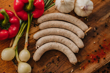 polish sausage, deska z wędlinami, sausage board, deska wędlin, polska kiełbasa na desce, szynka polska, wędliny, świąteczne szynki, traditional Polish sausage, deska z szynkami, wędzone szynki