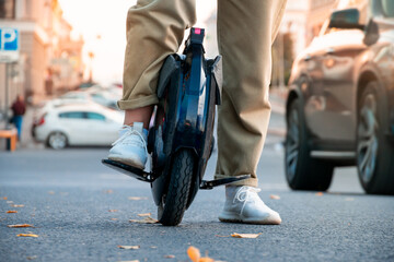 Use of personal electric transport for daily trips © Alex Images