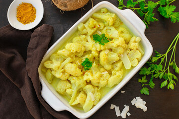 Creamy cauliflower curry with coconut and ginger