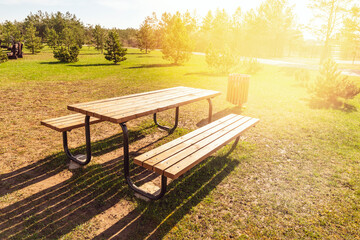 Fototapeta premium Empty picnic table in a park