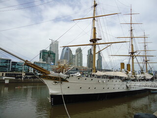 Fototapeta premium ship in the harbor